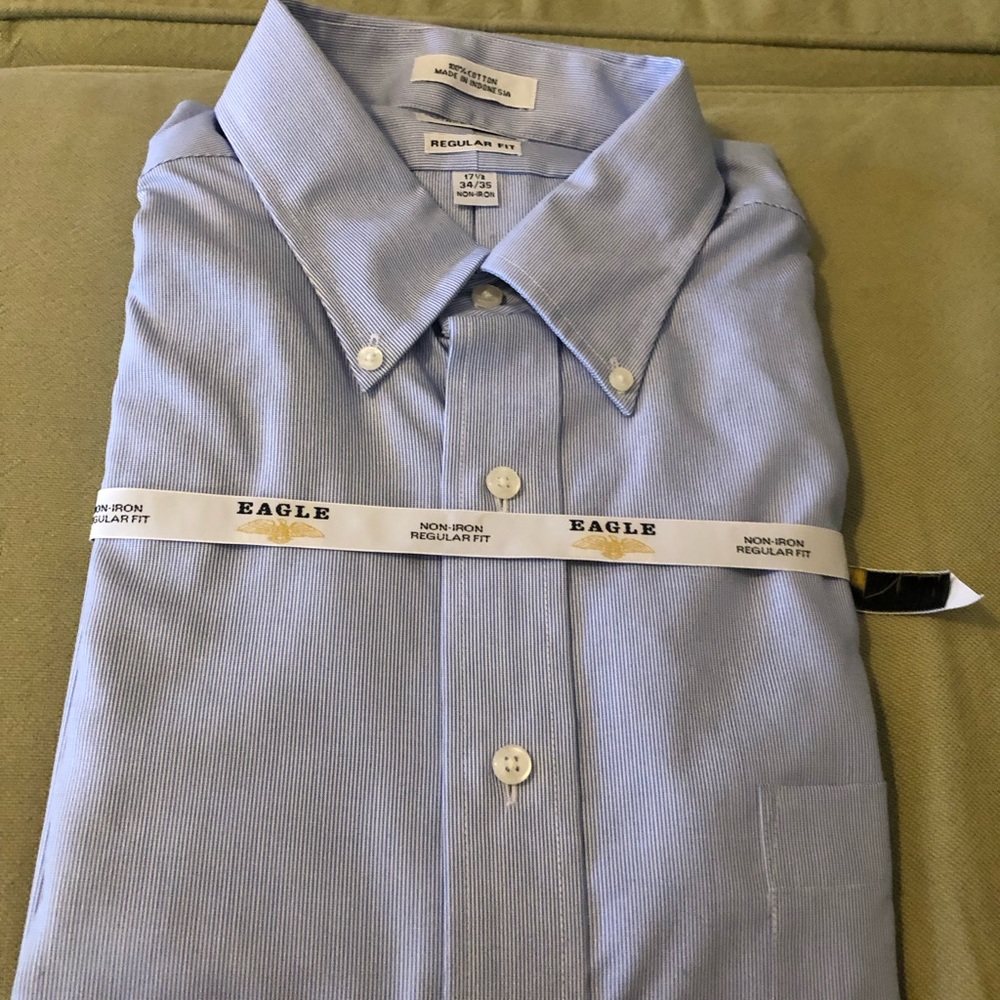 Men’s Eagle non-iron regular fit dress shirt. New.